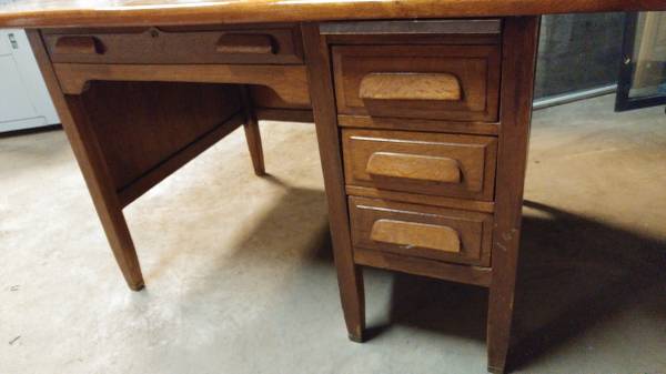 Antique Teachers Desk W/ Walnut Top & Oak Base – Cool Desk! – Long Antique Teachers Desk w/ Walnut Top & Oak Base – Cool Desk! – Long Valley Traders - Antique Teachers Desk W/ Walnut Top & Oak Base – Cool Desk! – Long
