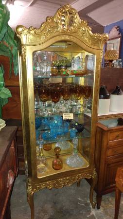 French Provincial Display Case Gold Wood Frame Lighted