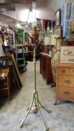 Amazing Victorian Antique Floor Oil Lamp Heavy Solid Brass Stand