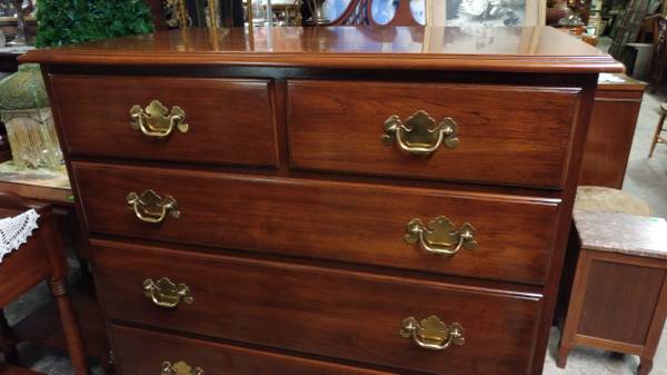 Henkel Harris Dresser Chest Solid Black Cherry Beautiful Henkel Harris Dresser Chest Solid Black Cherry Beautiful