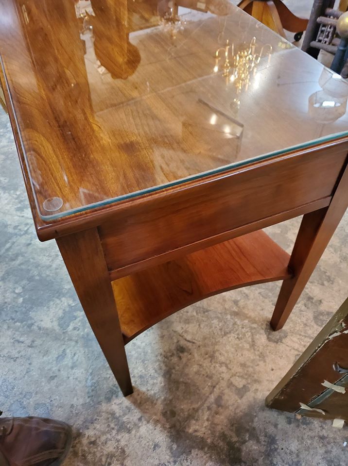 Henkel Harris Black Cherry Side Table w/ Drawer and Glass Top – NICE