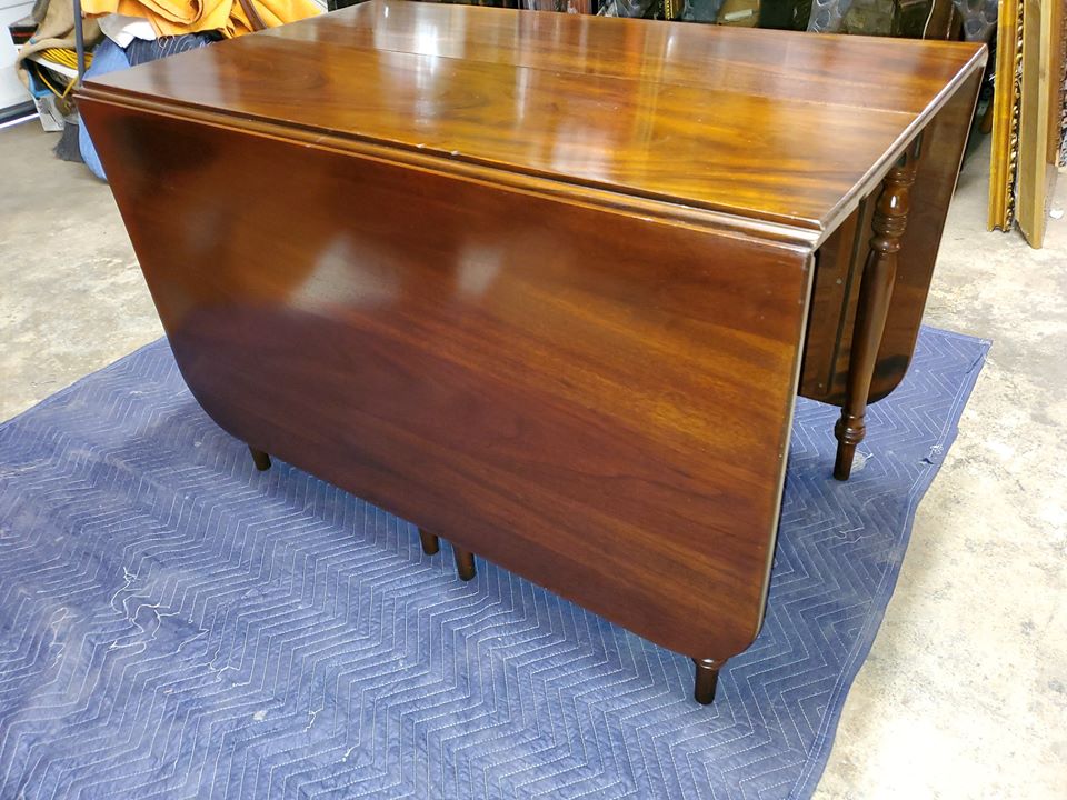 Henkel Harris Mahogany Drop Leaf Dining Table – 8 Leg – Beautiful