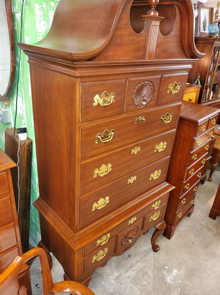 HENKEL HARRIS Philadelphia Queen Anne Cherry Highboy Tall Dresser