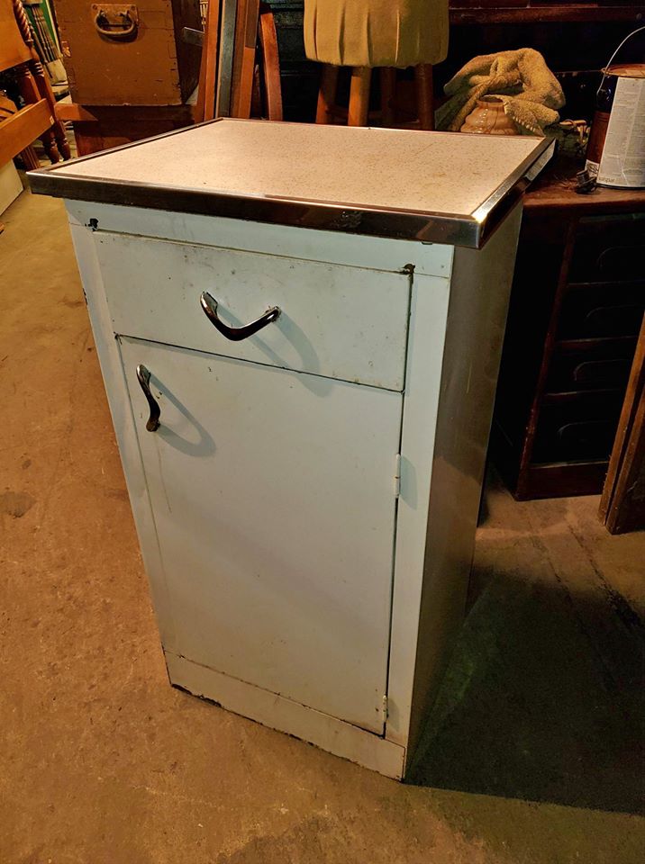 Vintage 50’s Metal Kitchen w/ drawer Counter top