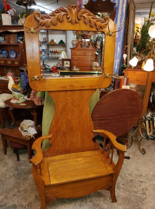 Single seat hall tree