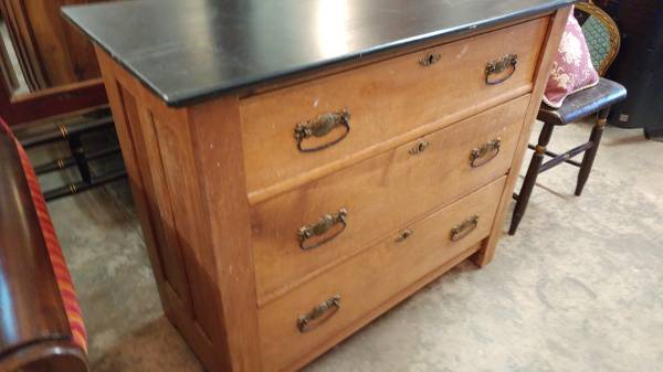 Antique Oak 3 Drawer Dresser Painted Top Beautiful Antique Oak 3 Drawer Dresser Painted Top Beautiful 00h0h Wkodwrgna5 600x450