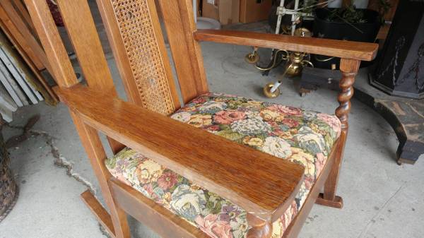 Antique Mission Early 1900's Oak Rocking Chair – Beautiful – Long Antique Mission Early 1900's Oak Rocking Chair – Beautiful. 00R0R_hq6jl1AE7y0_600x450. ; - Antique Mission Early 1900's Oak Rocking Chair – Beautiful – Long