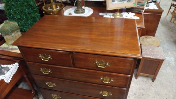 Henkel Harris Dresser Chest Solid Black Cherry Beautiful