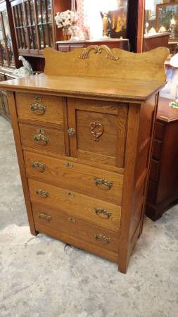 Antique Oak Tall Dresser Chest Early 1900 S Excellent Long Antique Oak Tall Dresser Chest Early 1900 S Excellent 01111 60eu3rpaigg 600x450