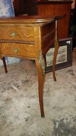 Antique Small Oak Desk Nice Carved Wood And Brass Details Antique Small Oak Desk Nice Carved Wood And Brass Details