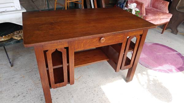 Antique Arts And Crafts Oak Desk Beautiful Strong Desk