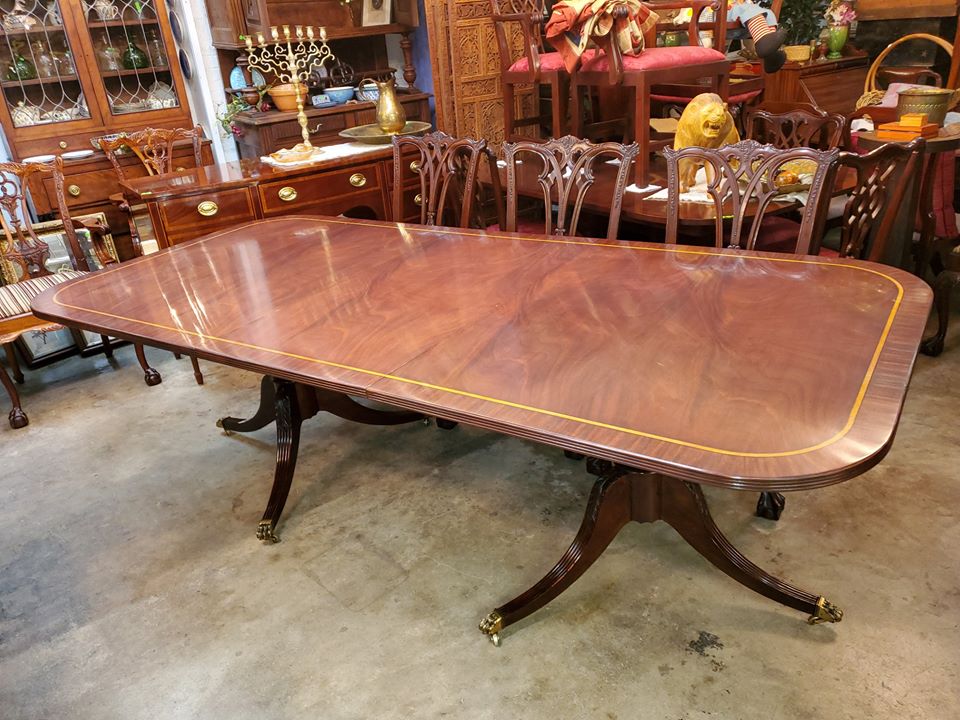 Maitland Smith Mahogany Dining Table Flame Mahogany w/ Maple inlay