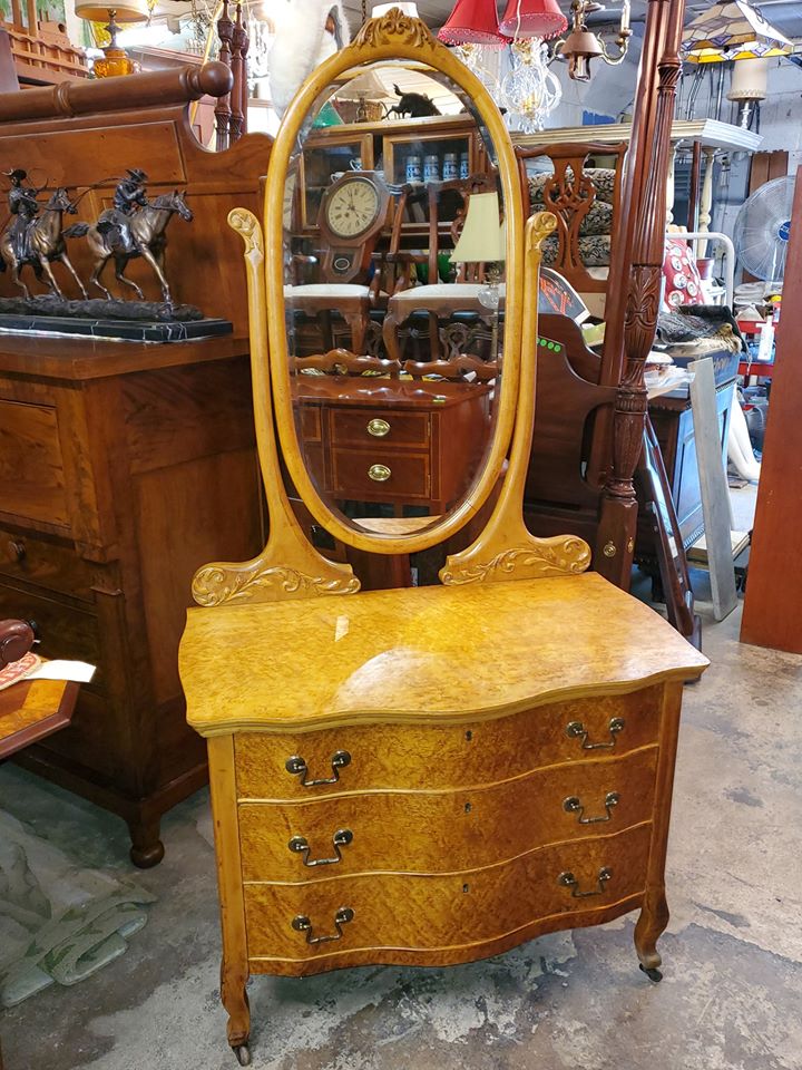 Antique Birds Eye Maple Vanity Dresser, Solid Maple Dresser With Mirror