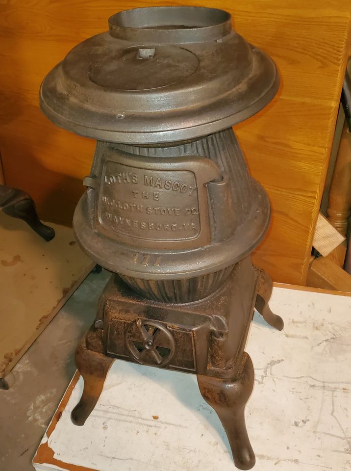 Excellent Antique Pot Belly Parlor Stove Wonderful Condition Ready