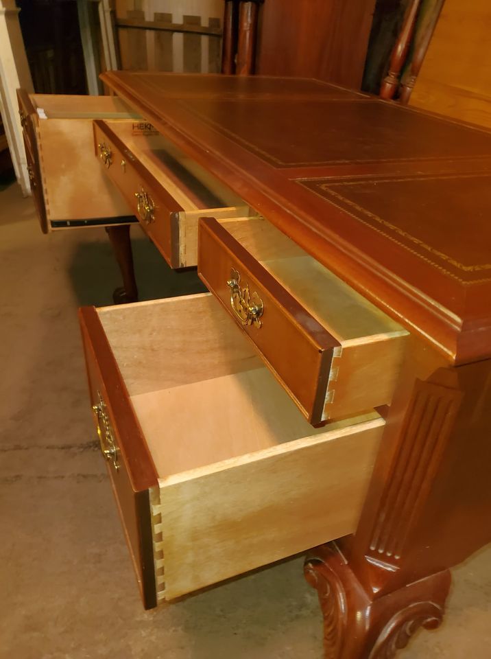 Hekman Executive Desk Mahogany Leather Top Claw Foot desk
