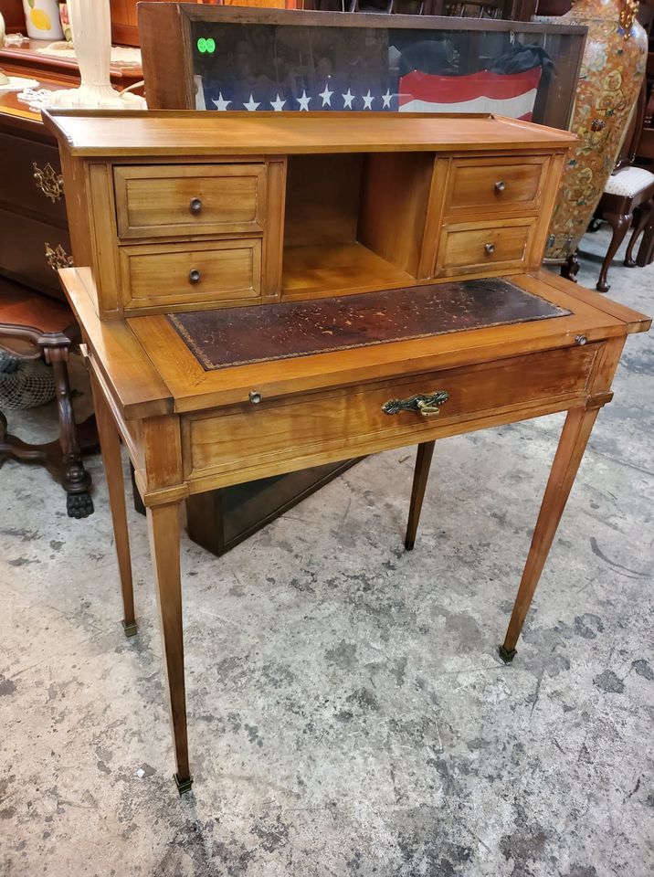 Antique French Lady S Writing Desk, Small Antique Writing Desk For Bedroom