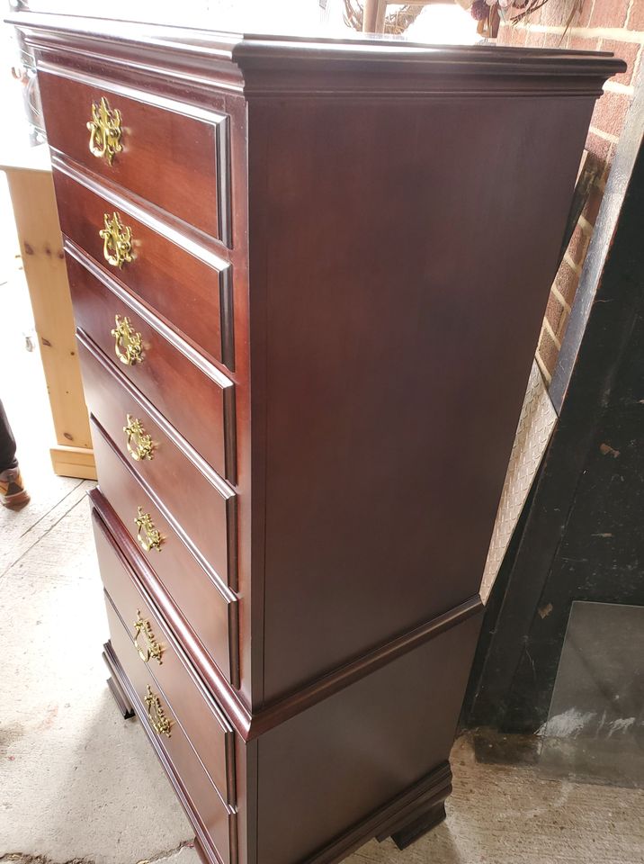 Kinkaid Cherry Tall Dresser Chest 7 Drawers Excellent! Long