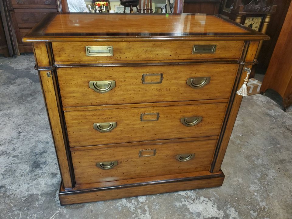 Theodore Alexander Office locking dresser storage Chest Excellent