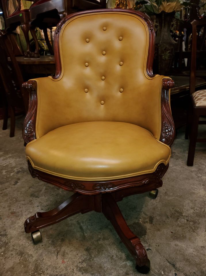 Beautiful High End Custom Leather Executive Chair Like New Long