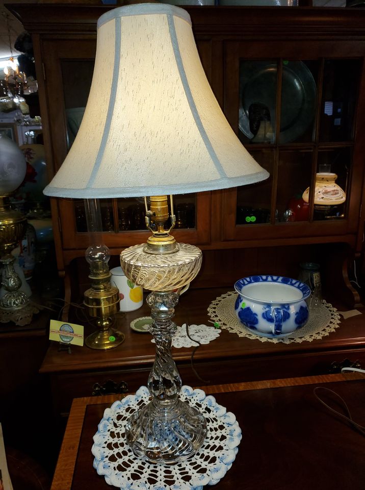 Antique Oil Lamp / Table Lamp Glass Base Electric Beautiful! Long