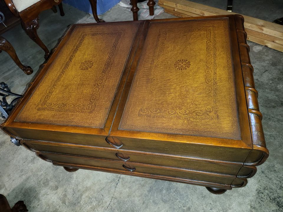 Theodore Alexander Mahogany Large Books Coffee Table Amazing Table