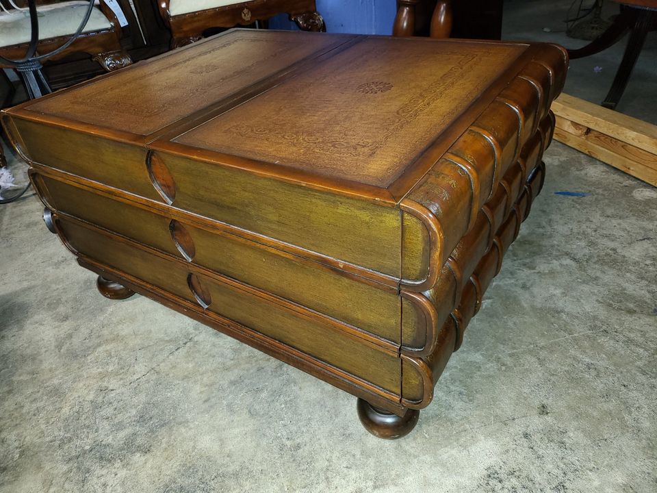 Theodore Alexander Mahogany Large Books Coffee Table Amazing Table