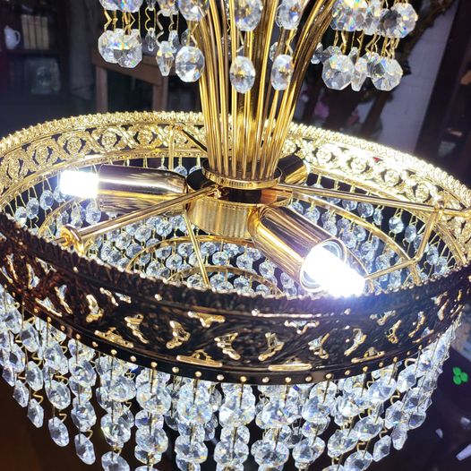 Small Crystal Pendant Chandelier Light Like new Long Valley Traders