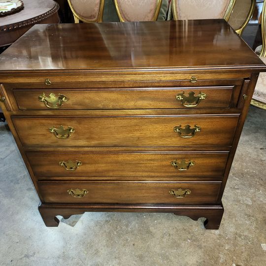 Kittinger Mahogany Gentlemans Chest Small 4 Drawer Dresser Chest