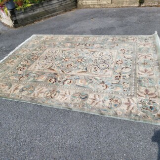 Beautiful Modern Wool Area Rug - 10.5 x 8 - Green and Tan